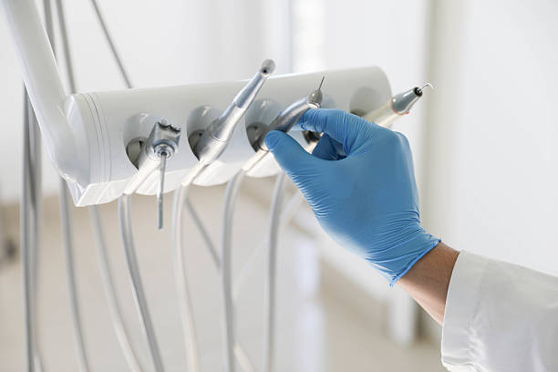 Professional Emergency Dentist technician working in Highland, IL